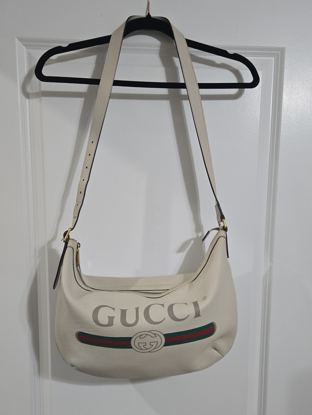 Gucci Cream Leather Shoulder Bag with Green-Red Stripe